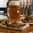 Jamón ibérico y cerveza artesana, maridaje fácil para casa - La Casa del Jamón